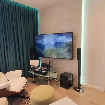 Und Ferienwohnung, Wohnen Auf Zeit, Callenberger Strasse, شقة كوبورغ